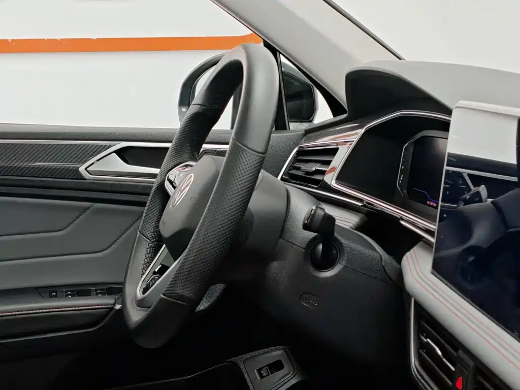 Volkswagen Tiguan L 2023 — фото 22