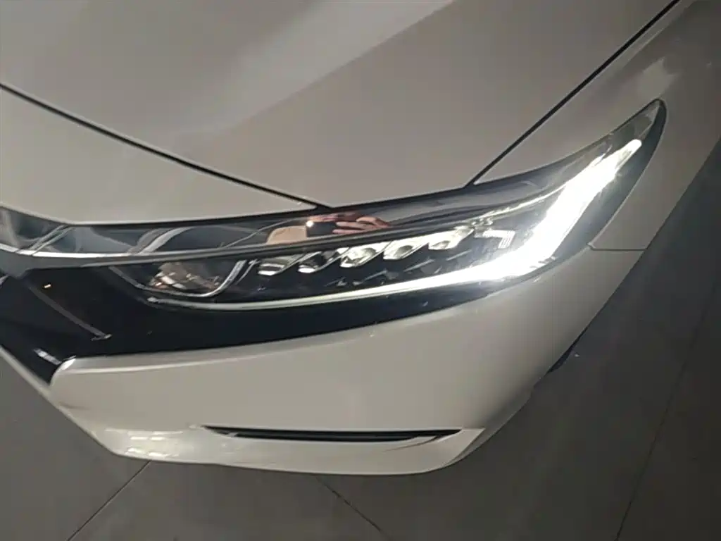 Honda Accord 2018 — фото 18