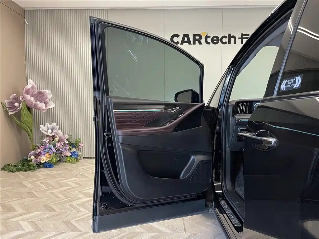 GAC Motor Trumpchi M8 2025 — фото 15