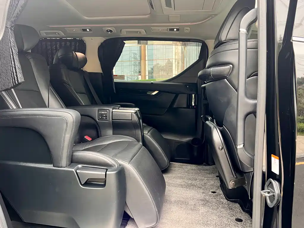 Toyota Vellfire 2020 — фото 17