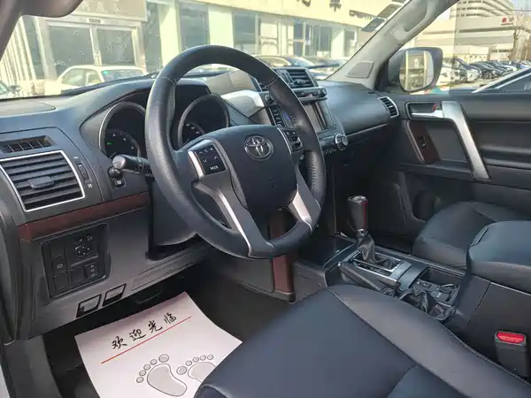 Toyota Prado 2016