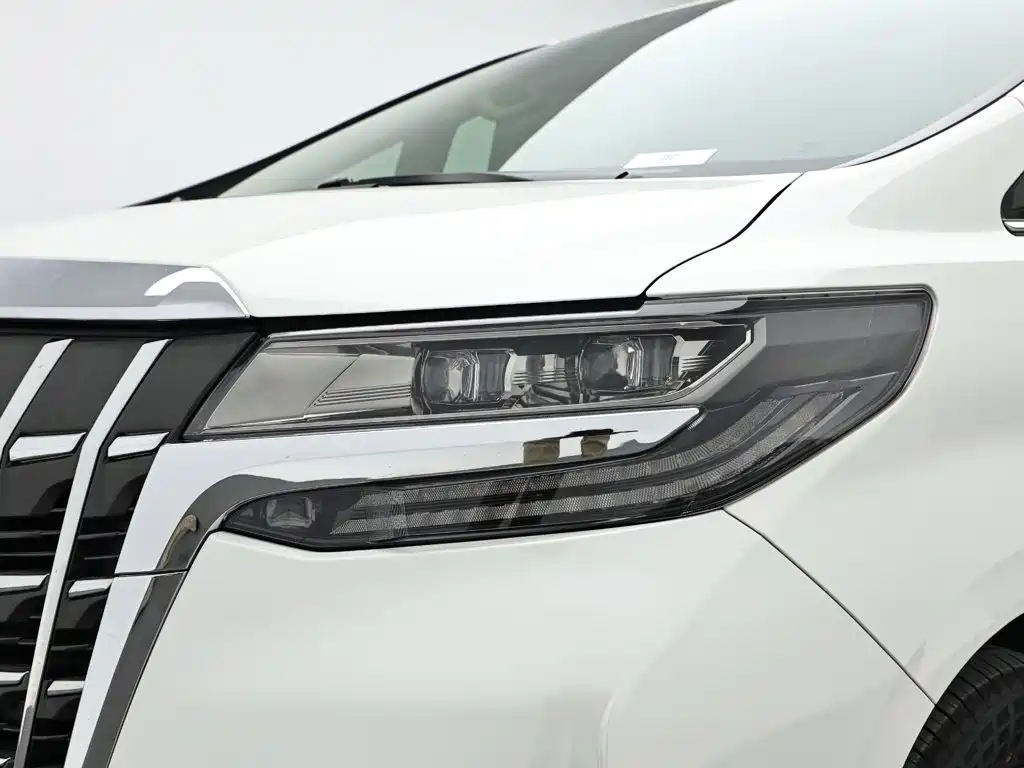 Toyota Alphard 2020 — фото 9