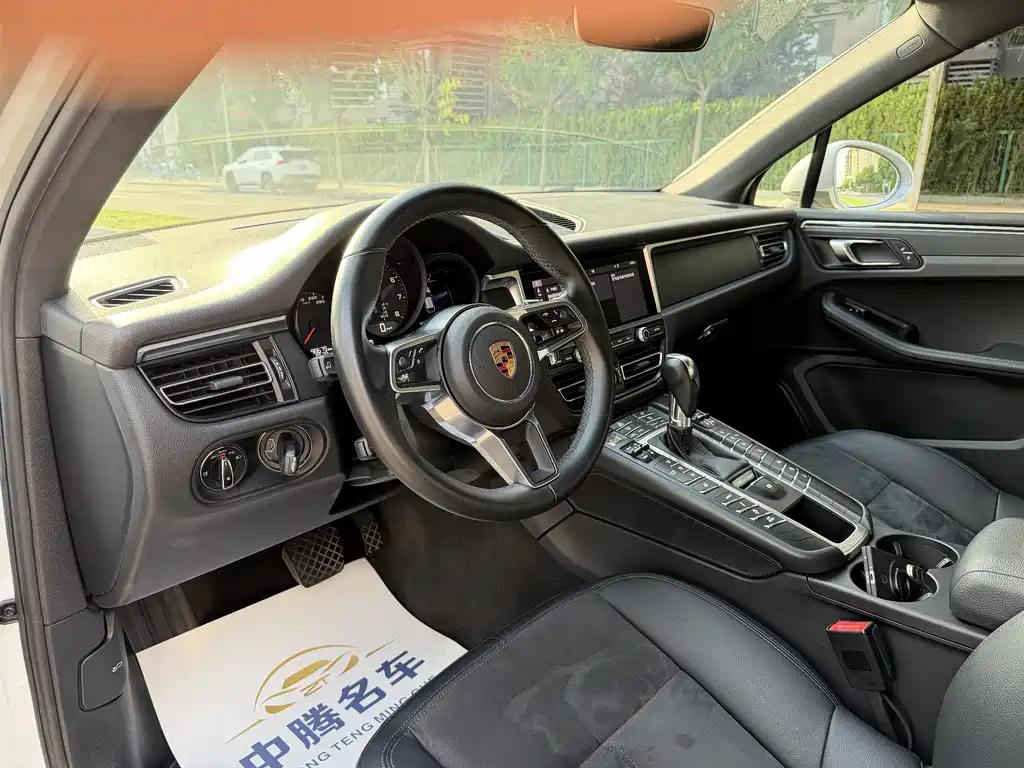 Porsche Macan 2019 — фото 4