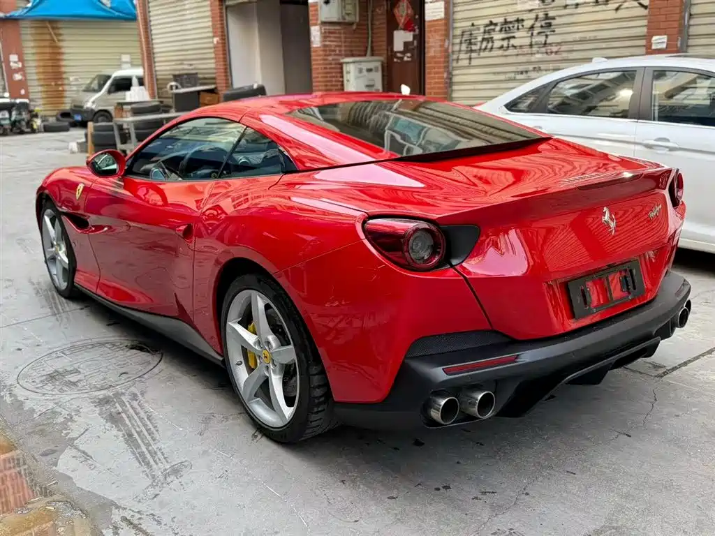 Ferrari Portofino 2019 — фото 8