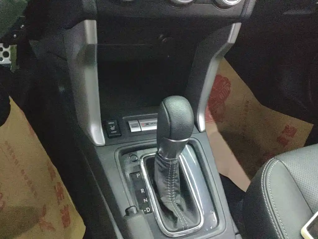 Subaru Forester 2015 — фото 14
