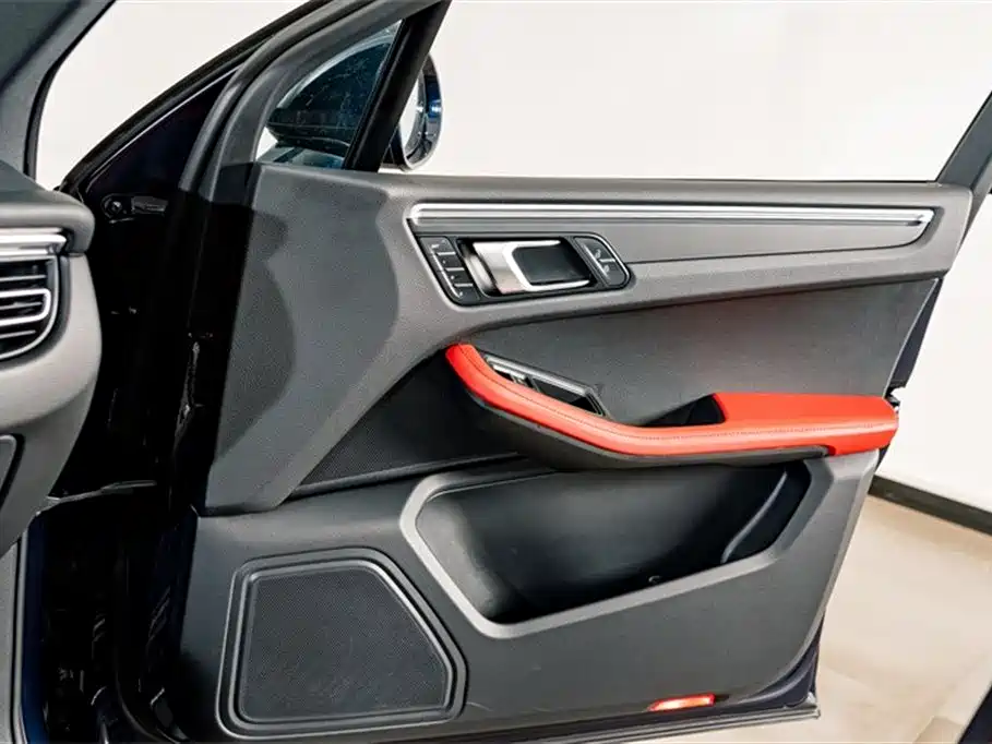 Porsche Macan 2023 — фото 16