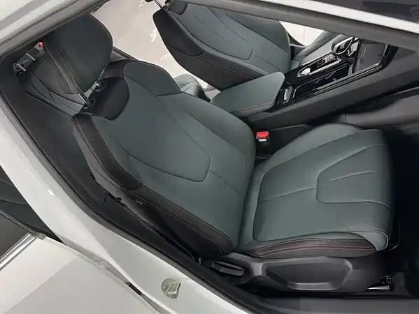 Geely Boyue 2026