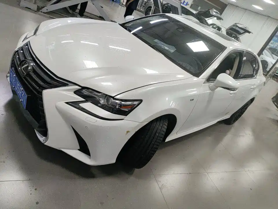 Lexus GS 2017 — фото 1