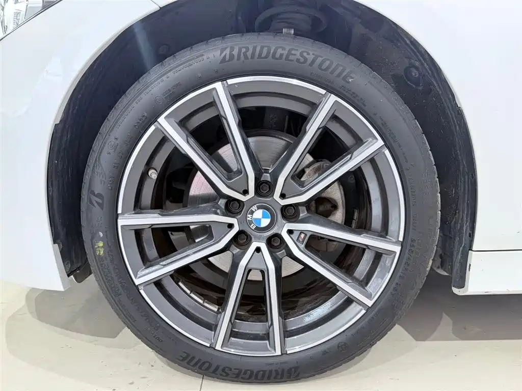 BMW 3 Series 2023 — фото 18
