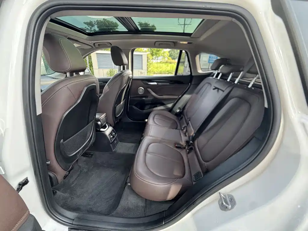 BMW X1 2021 — фото 12