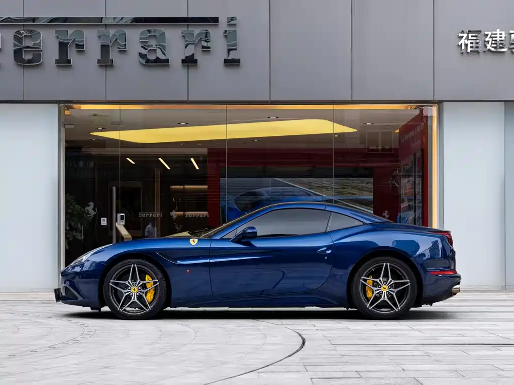 Ferrari California T 2015 — фото 8