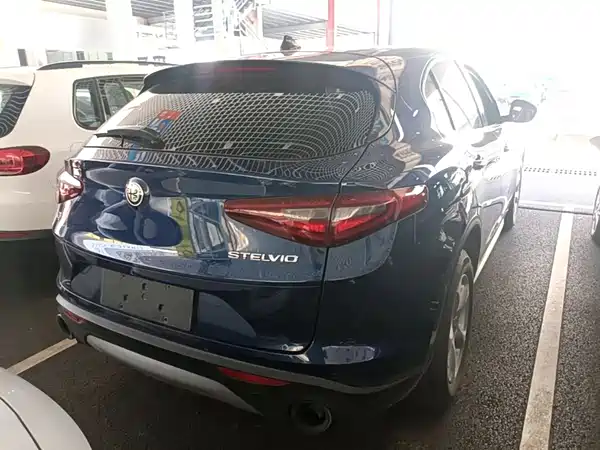 Alfa Romeo Stelvio 2019