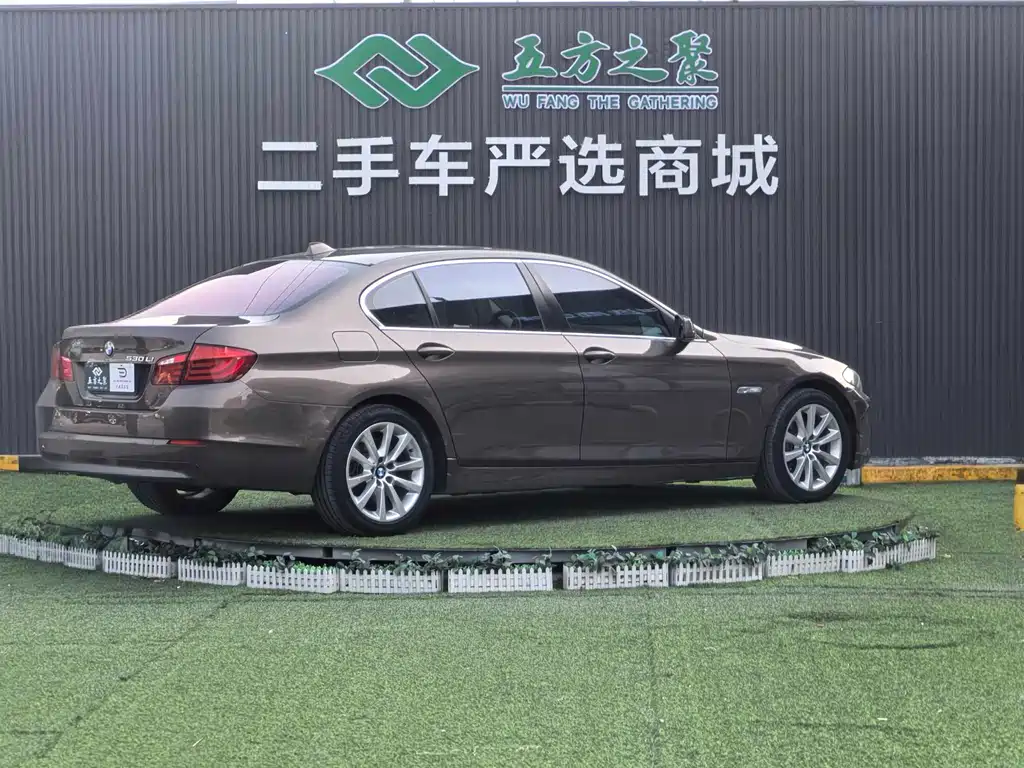BMW 5 Series 2013 — фото 21