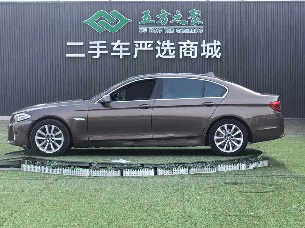 BMW 5 Series 2013 — фото 20