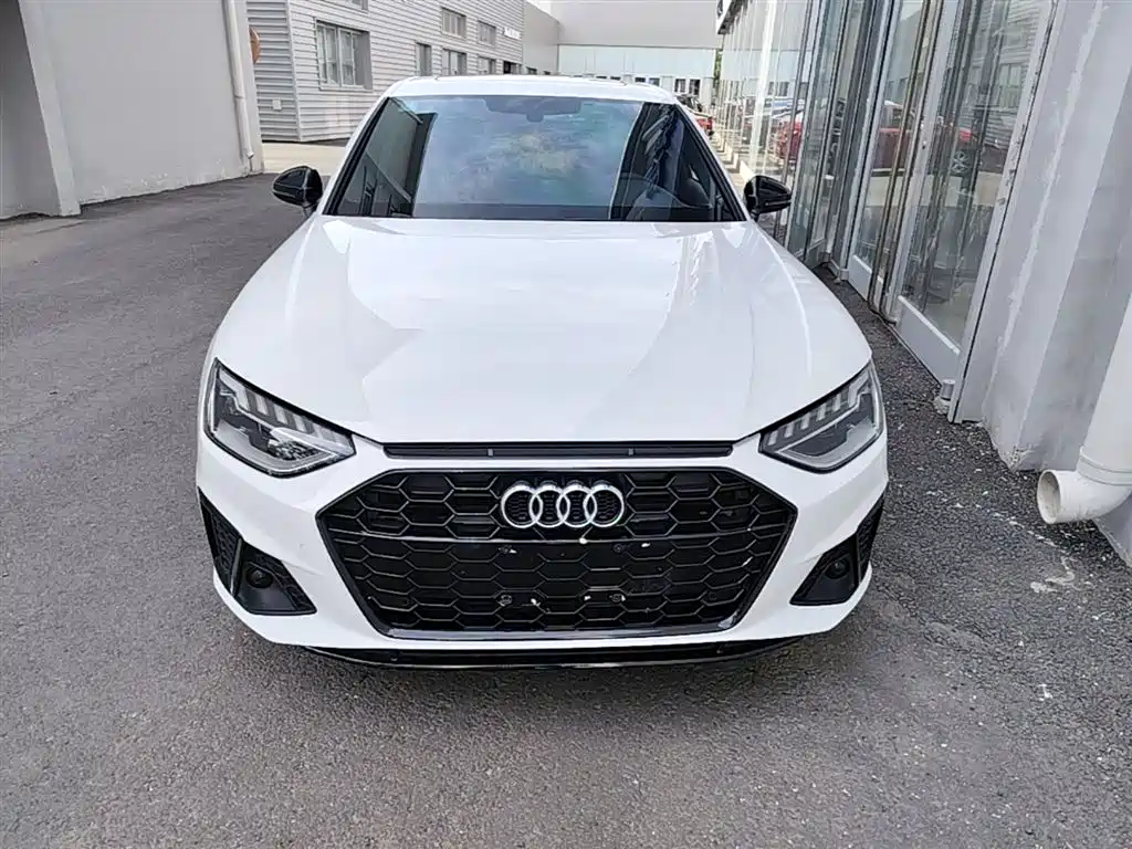 Audi A4L 2023 — фото 3