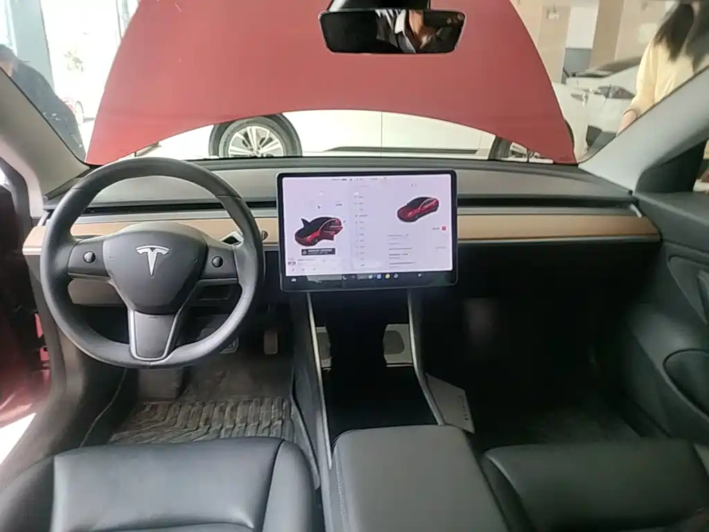 Tesla Model 3 2019 — фото 10