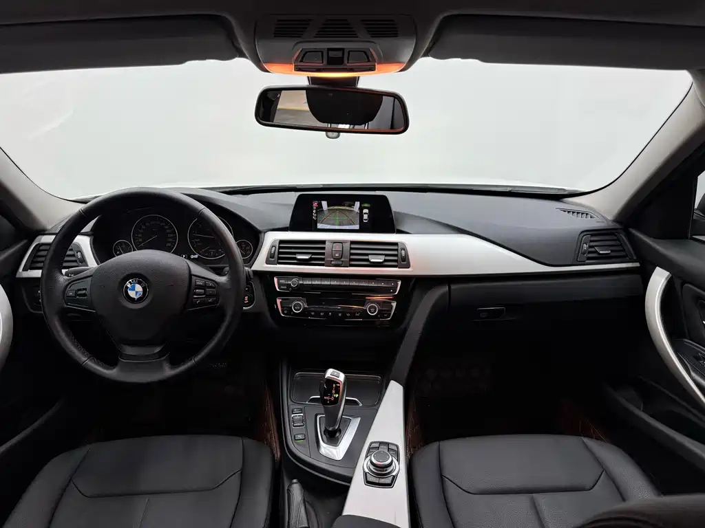 BMW 3 Series 2015 — фото 13
