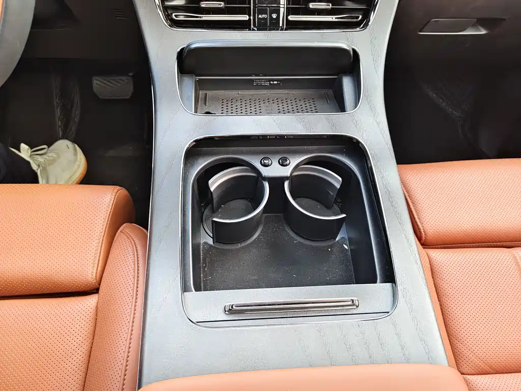 GAC Trumpchi Xiangwang M8 2025 — фото 21