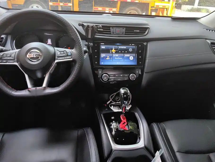 Nissan X-Trail 2020 — фото 12
