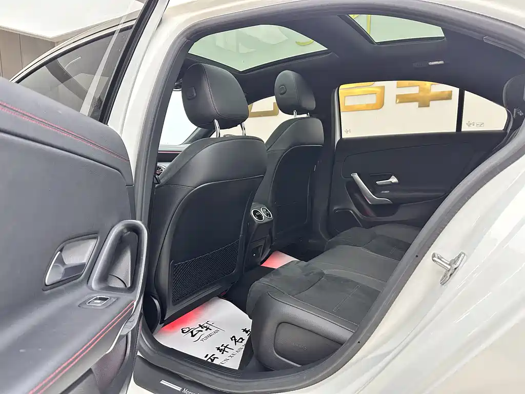 Mercedes-Benz A-Class 2023 — фото 13