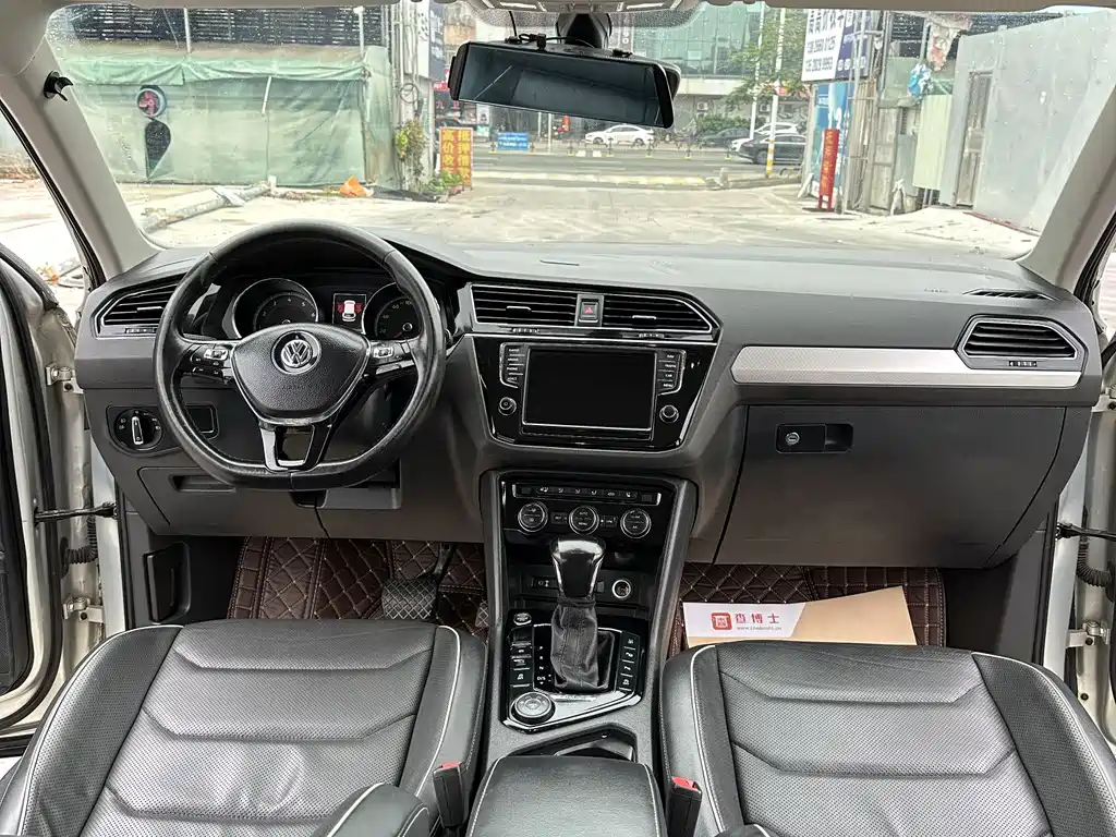 Volkswagen Tiguan L 2017 — фото 14