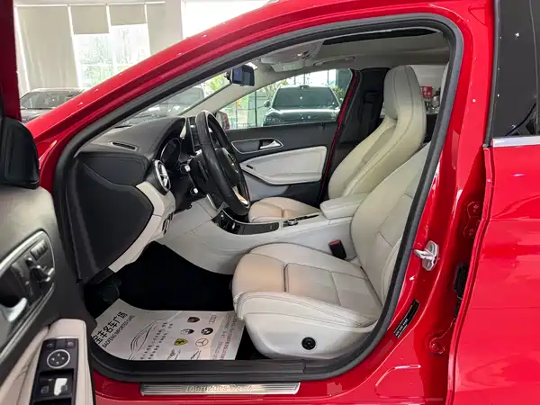 Mercedes-Benz GLA 2016