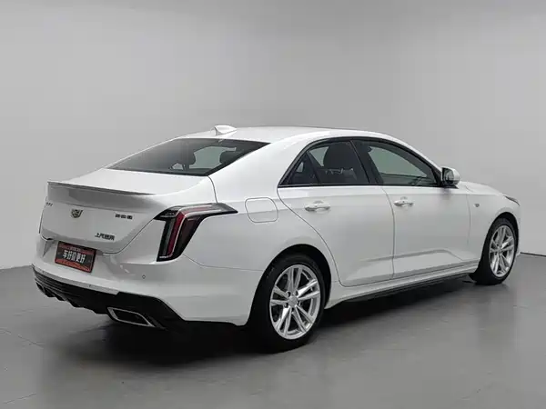 Cadillac CT4 2021