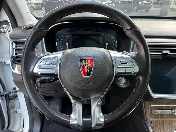 Roewe RX8 2018