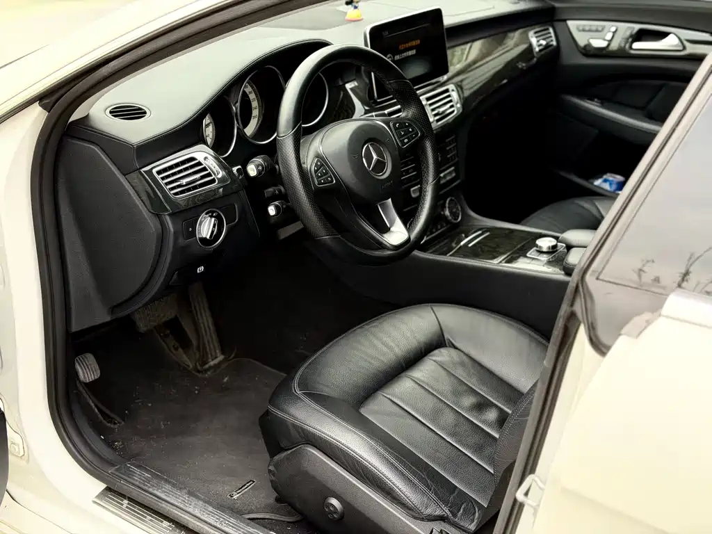 Mercedes-Benz CLS 2015 — фото 5