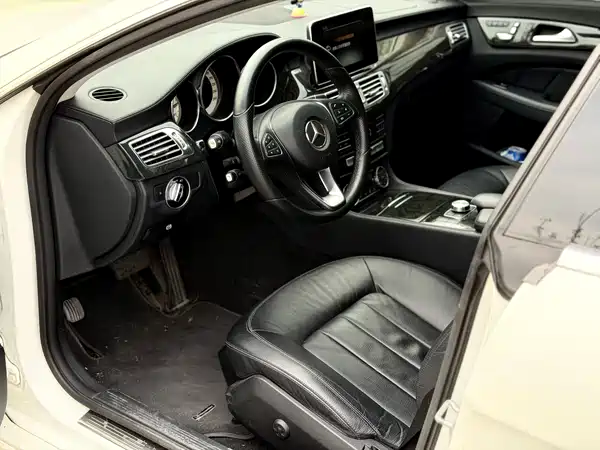 Mercedes-Benz CLS 2015