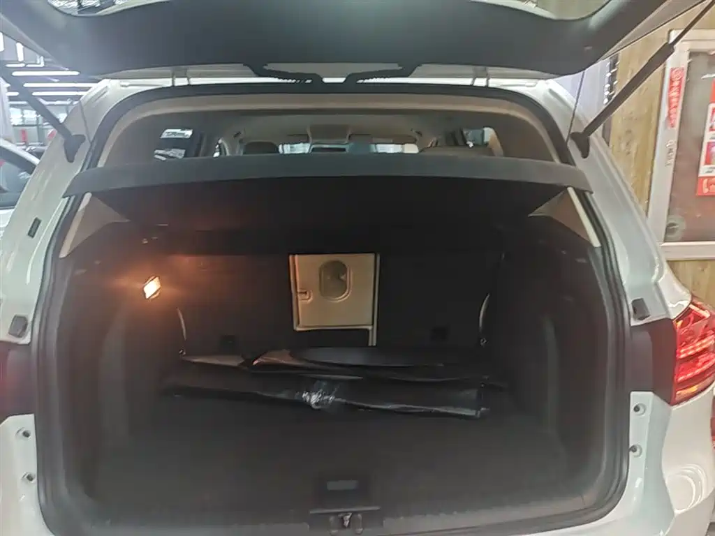Volkswagen Tiguan 2015 — фото 19
