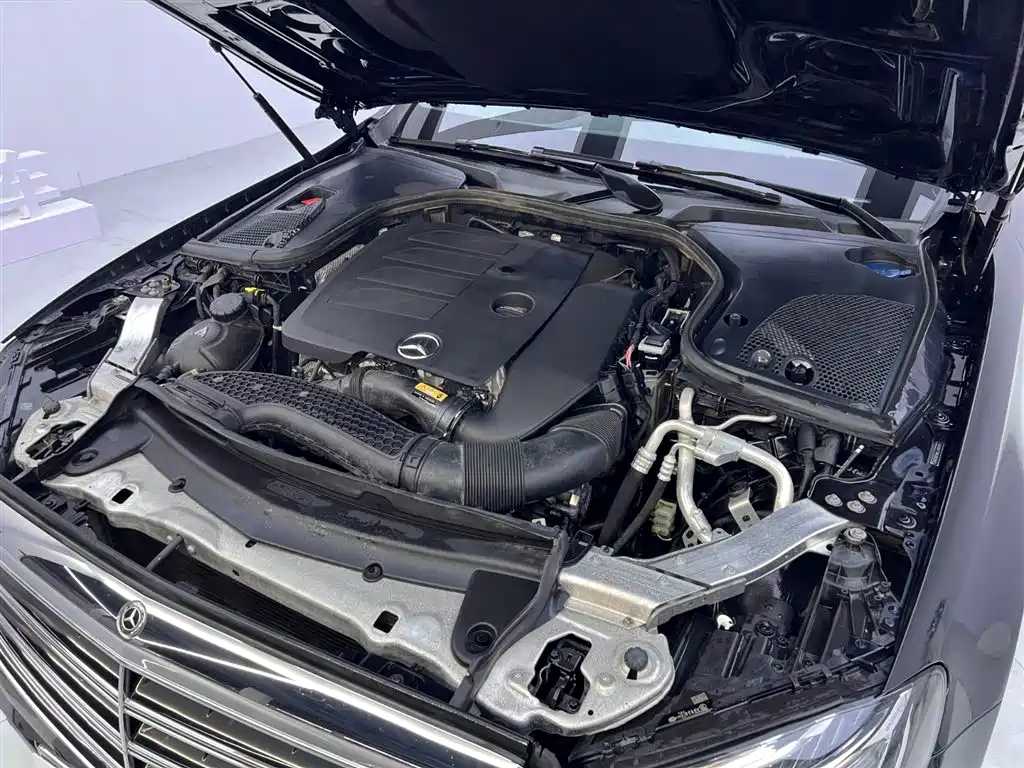 Mercedes-Benz E-Class 2020 — фото 28