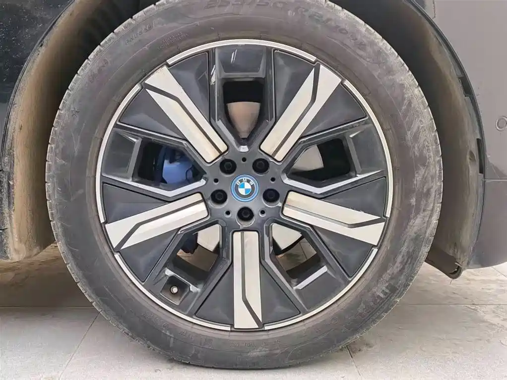 BMW iX 2023 — фото 18