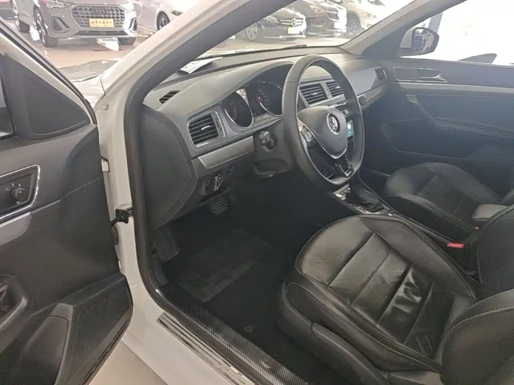 Volkswagen Gran Lavida 2018 — фото 16