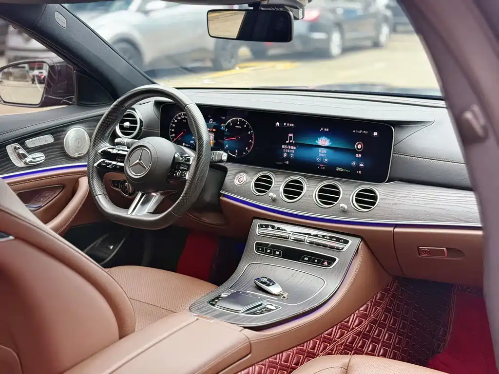 Mercedes-Benz E-Class 2022 — фото 8