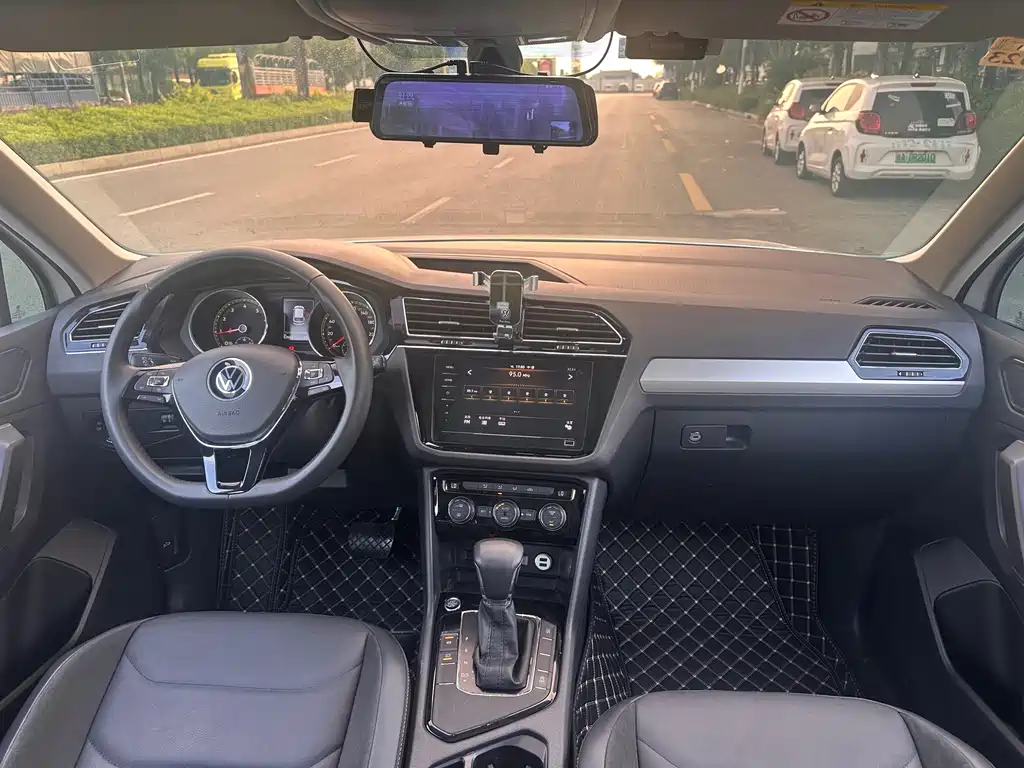 Volkswagen Tiguan L 2021