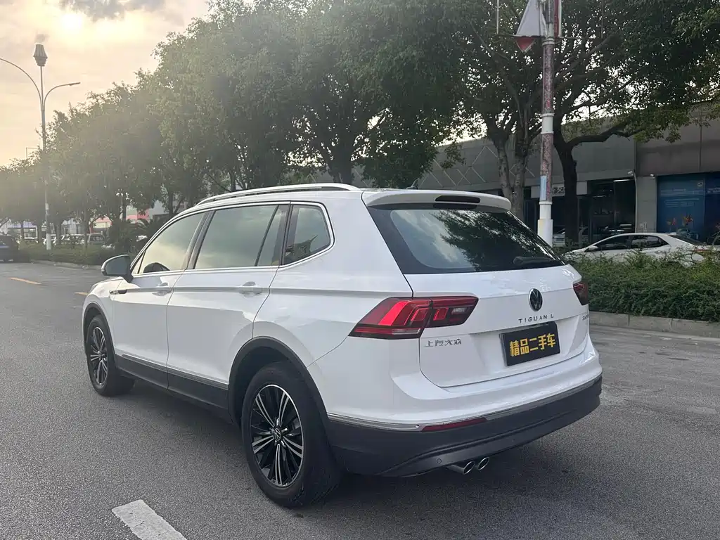 Volkswagen Tiguan L 2021 — фото 16