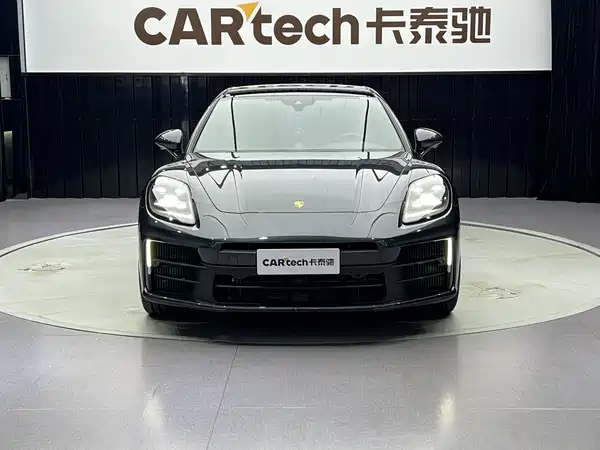 Porsche Panamera 2024