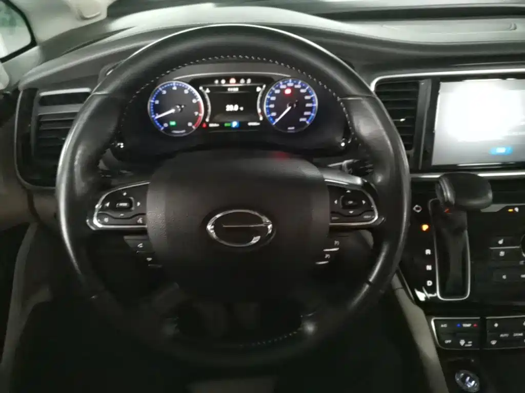 GAC Motor Trumpchi M8 2019 — фото 11