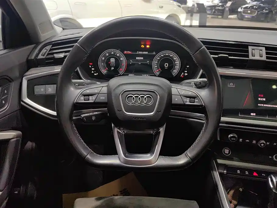 Audi Q3 2022 — фото 15