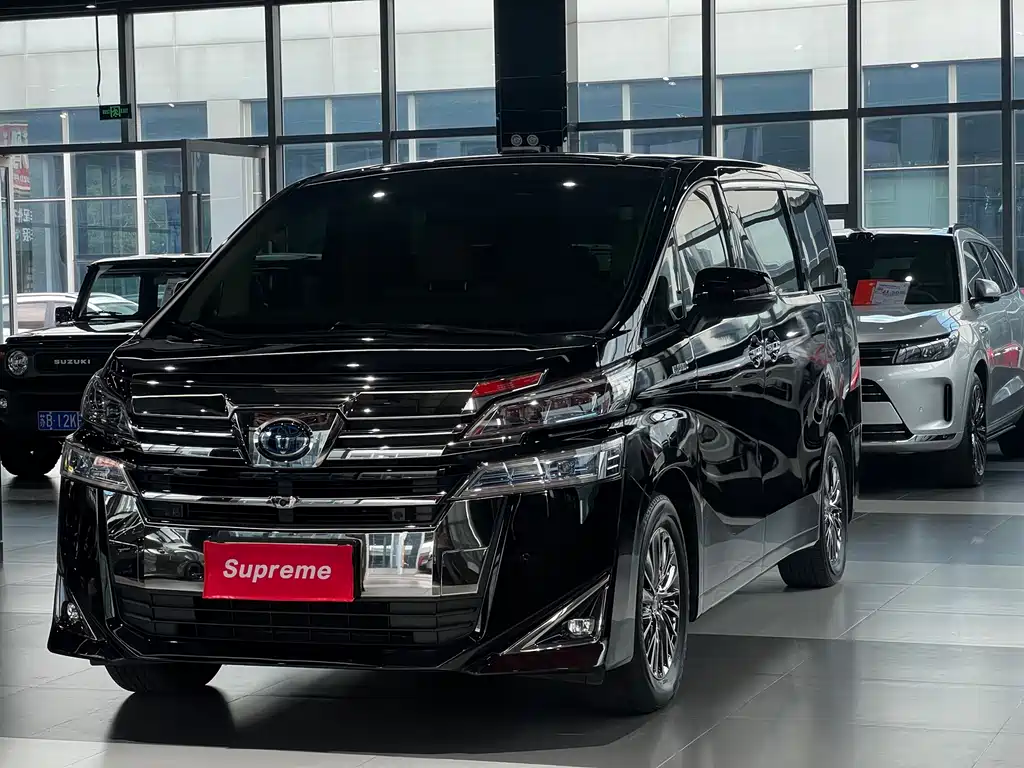 Toyota Vellfire 2021 — фото 1
