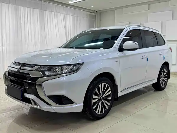 Mitsubishi Outlander 2021