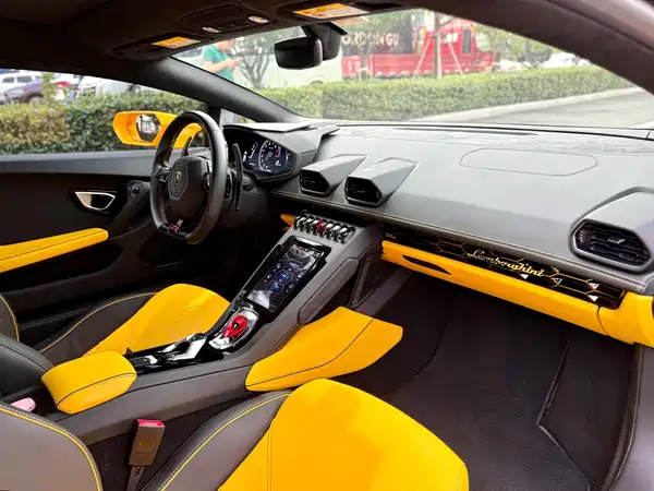 Lamborghini Huracan 2023