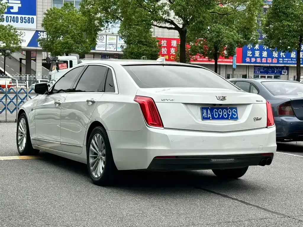 Cadillac CT6 2016 — фото 8