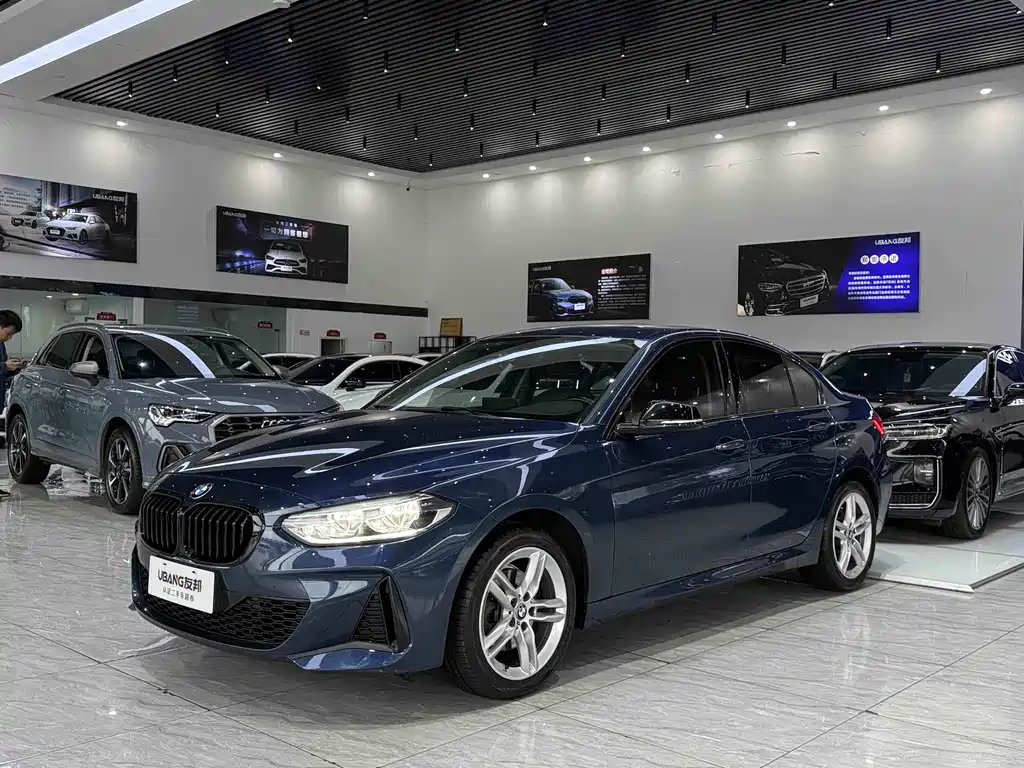 BMW 1 Series 2021 — фото 1