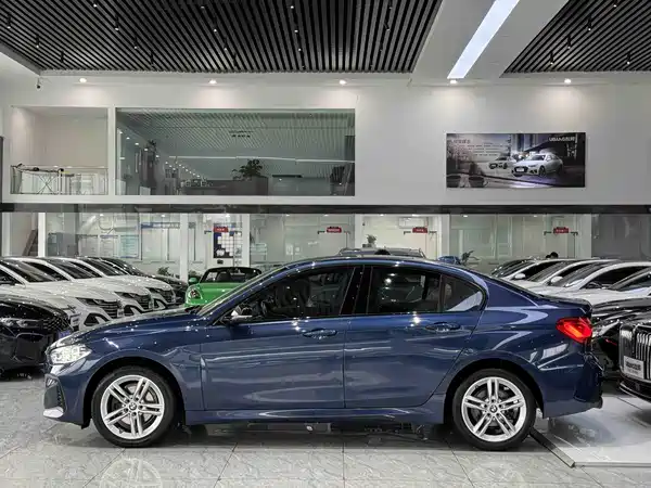 BMW 1 Series 2021