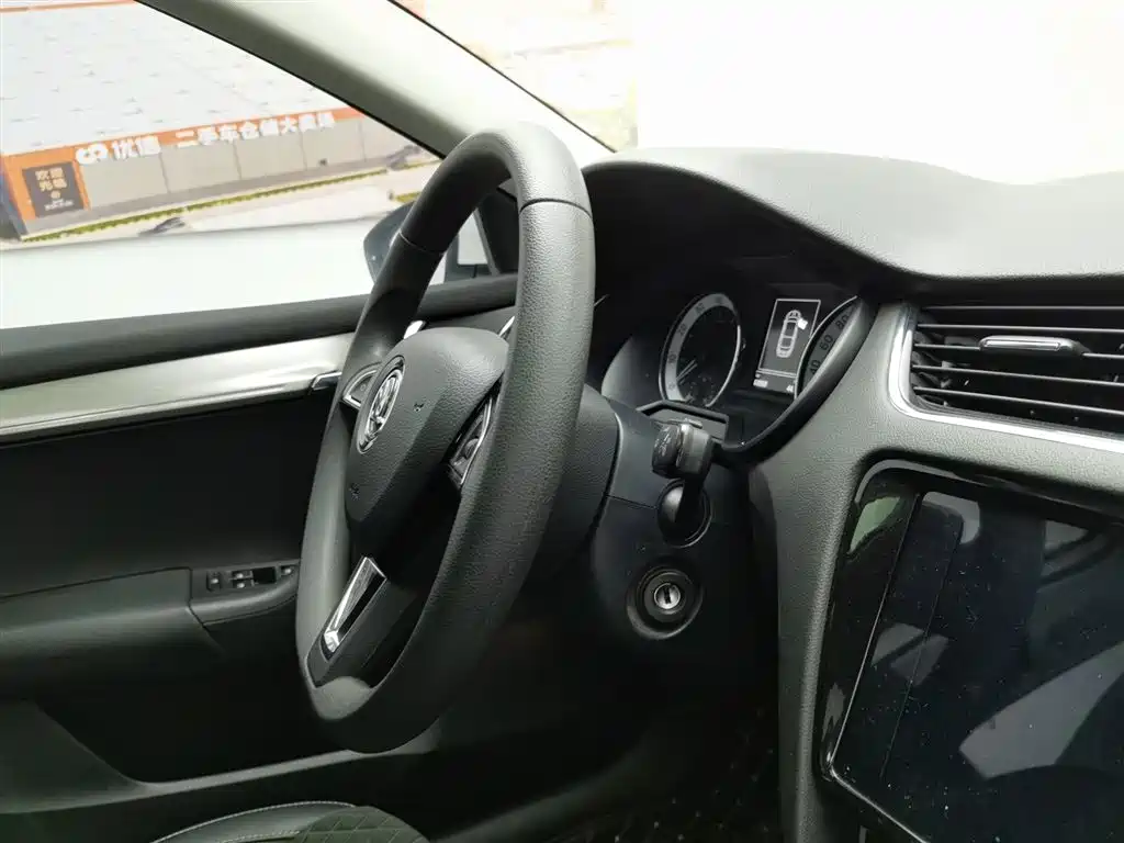 Skoda Octavia 2020 — фото 22
