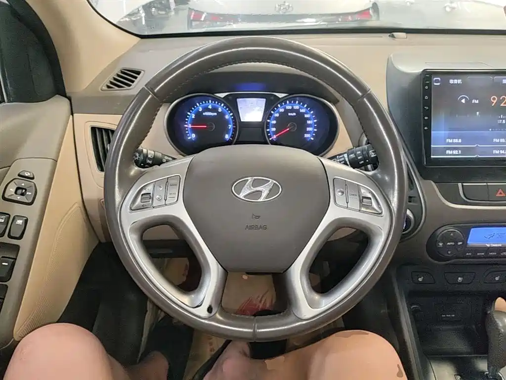 Hyundai ix35 2015 — фото 11