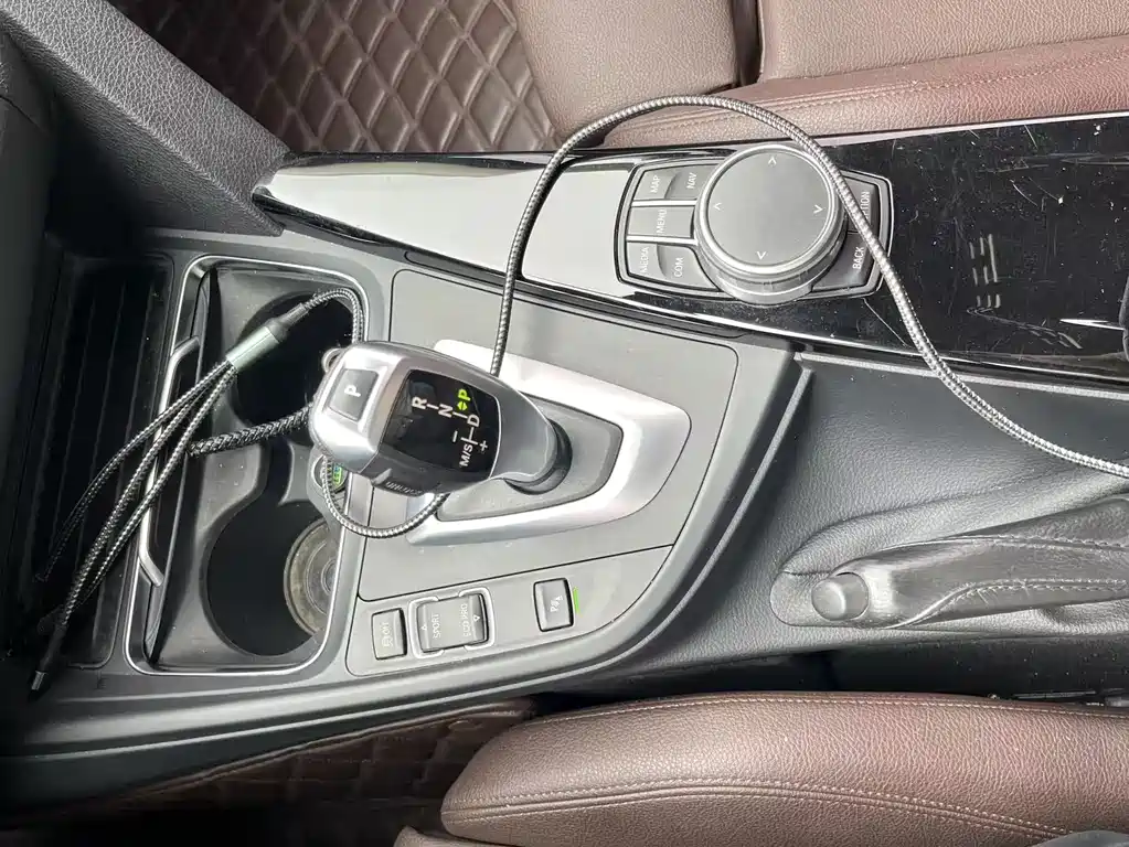 BMW 3 Series 2019 — фото 12