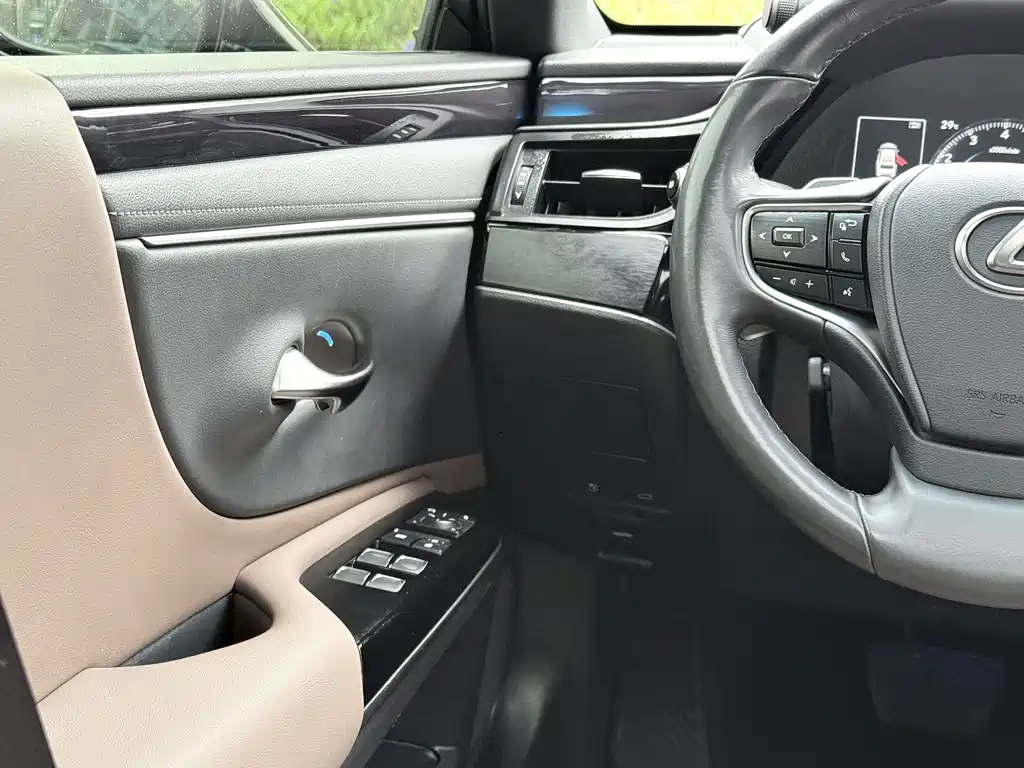 Lexus ES 2023 — фото 15